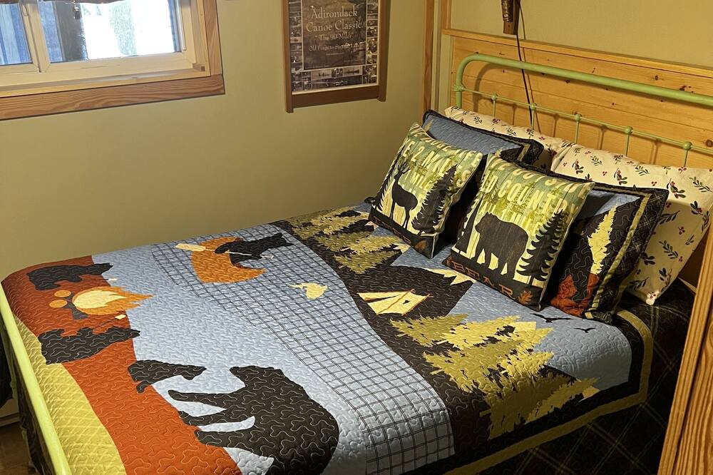 Photo of Bedroom in Boonville
