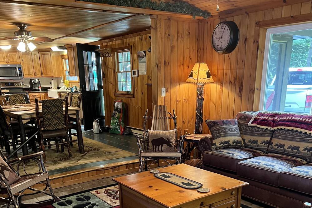 Photo of Livingroom in Boonville