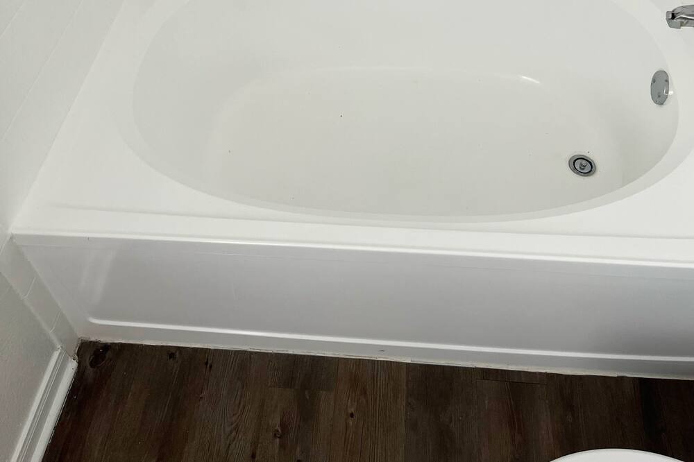 Photo of Bathroom in Hollow Hills