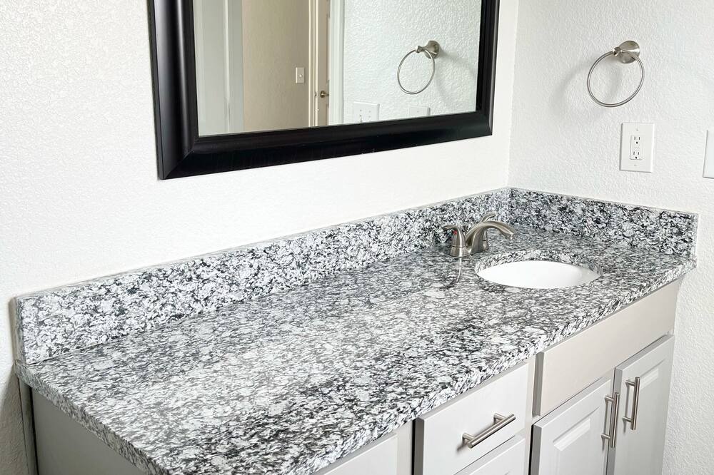 Photo of Bathroom in Hollow Hills