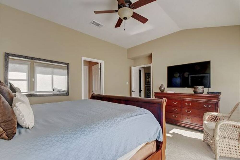 Photo of Bedroom in Volente