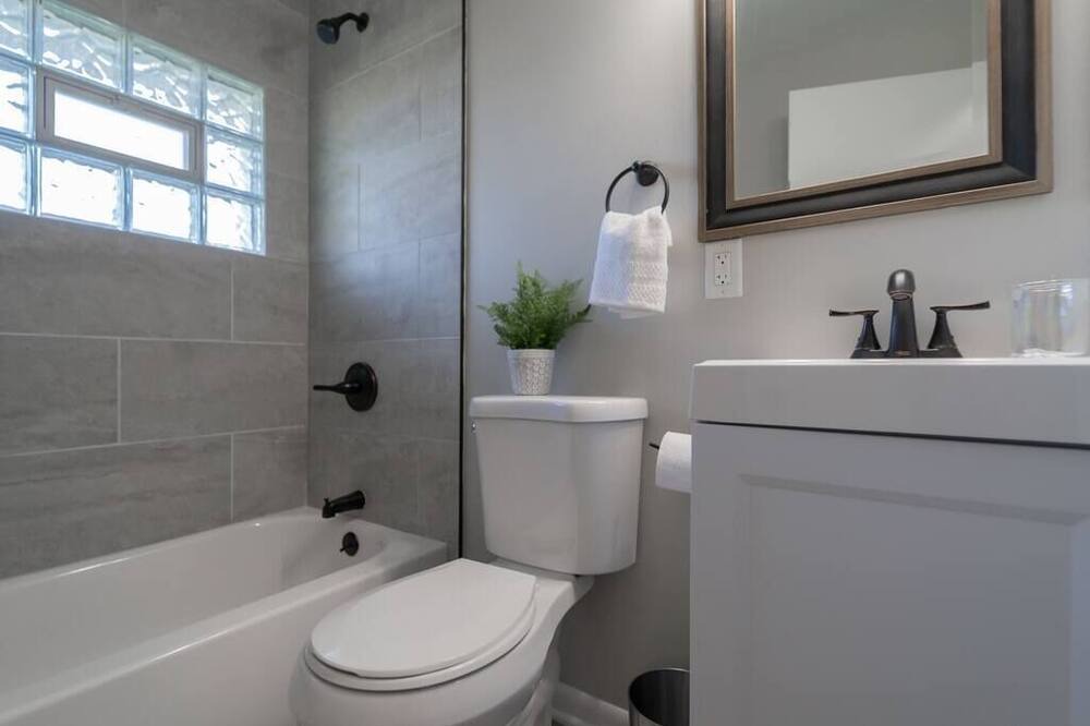Photo of Bathroom in Highland