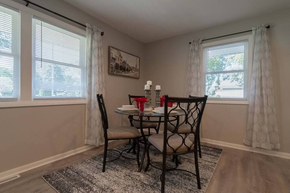 Photo of Livingroom in Highland