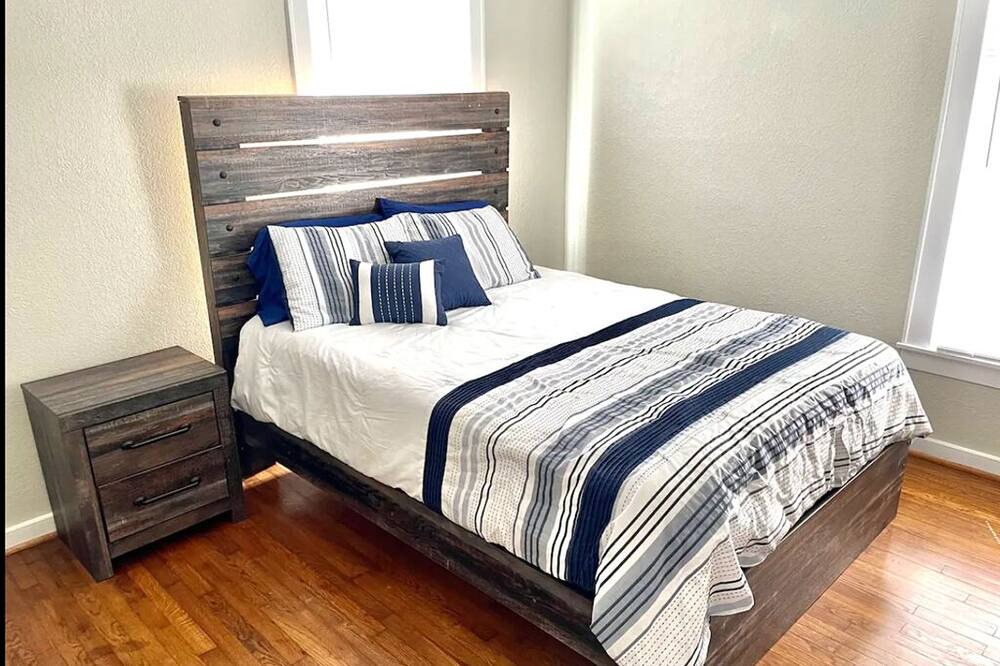 Photo of Bedroom in Texas City