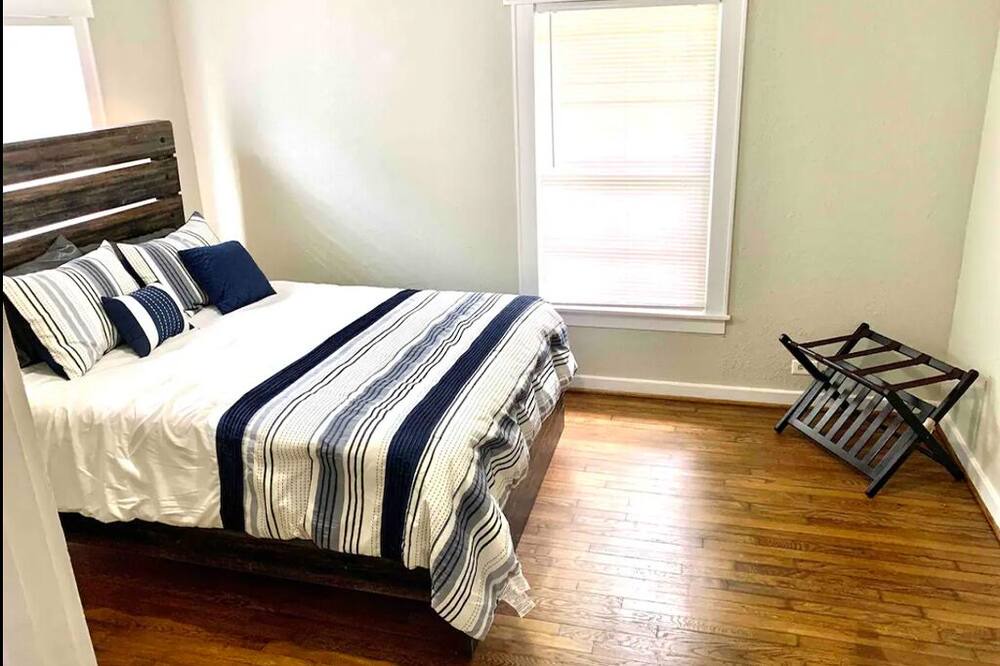 Photo of Bedroom in Texas City