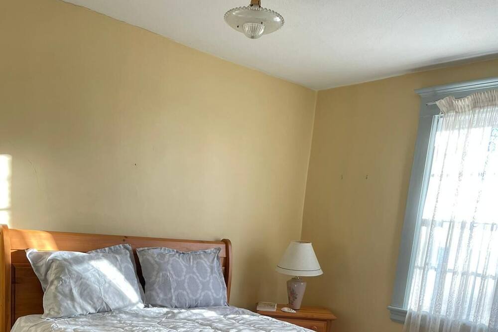 Photo of Bedroom in Shelburne County