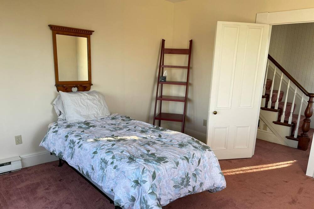 Photo of Bedroom in Shelburne County