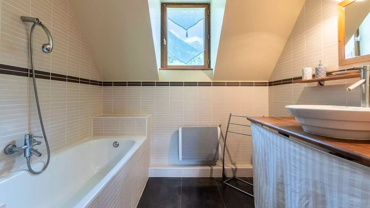 Photo of Bathroom in Aragnouet