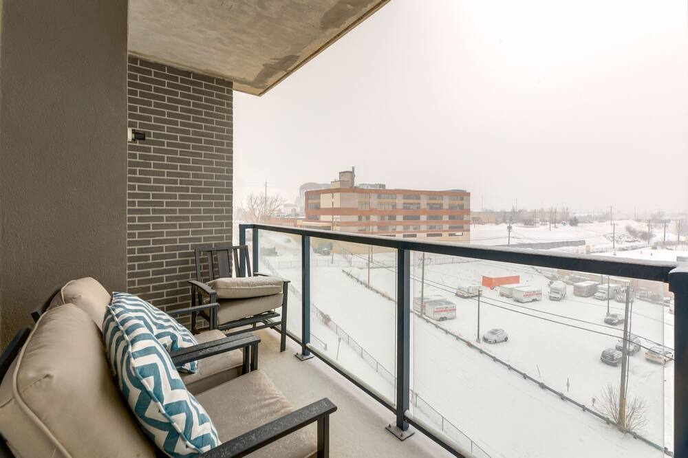 Photo of Outdoor in Haysboro