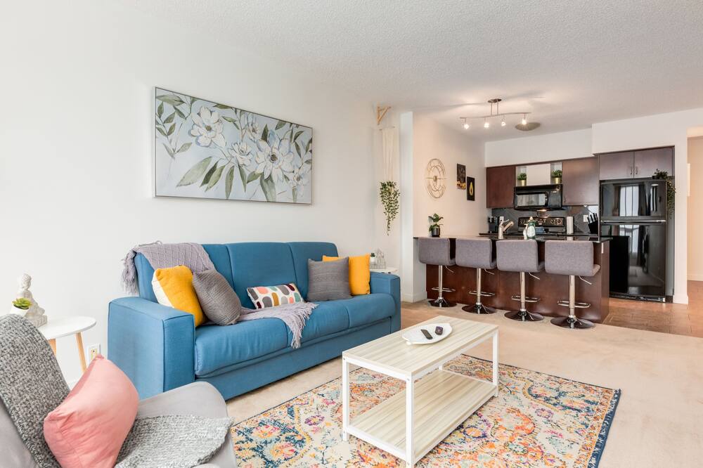 Photo of Livingroom in Haysboro