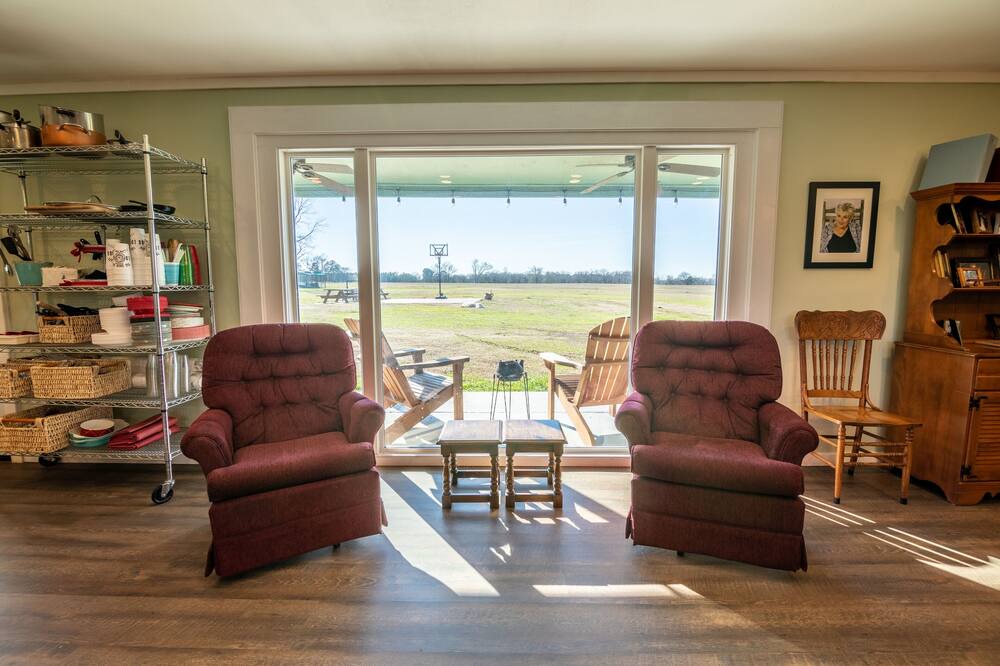 Photo of Livingroom in Pittsburg