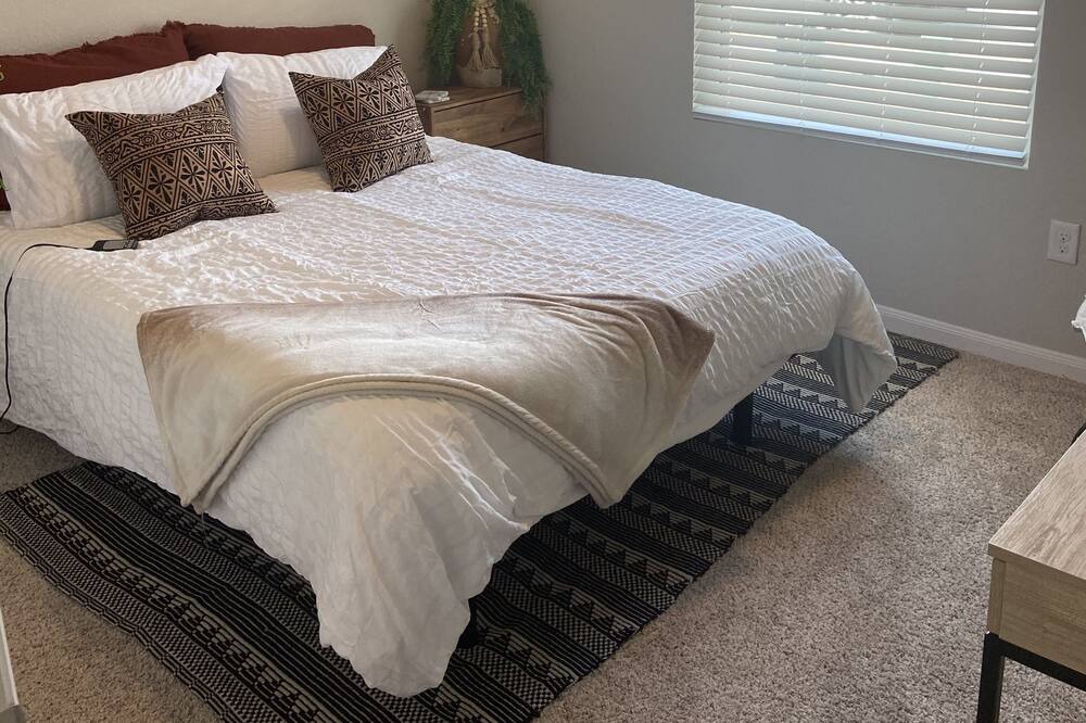 Photo of Bedroom in Hutto