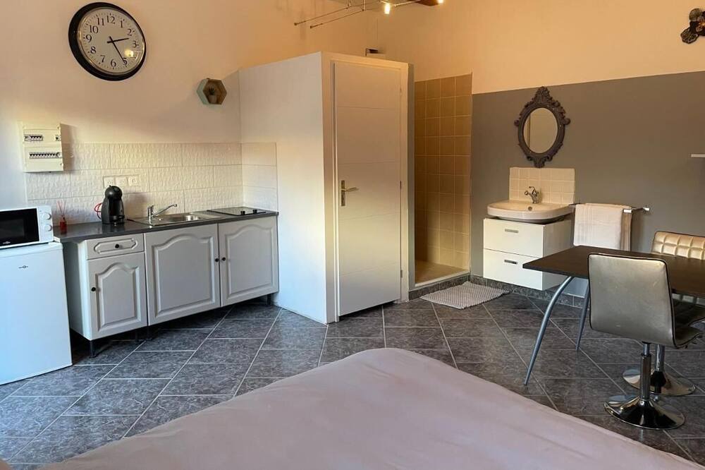 Photo of Bedroom in Roujan