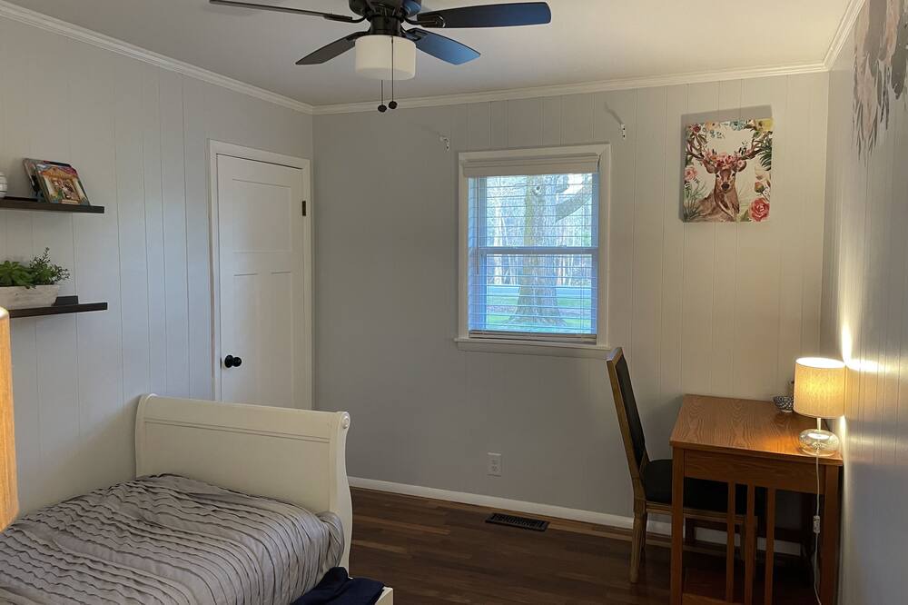 Photo of Bedroom in Raleigh