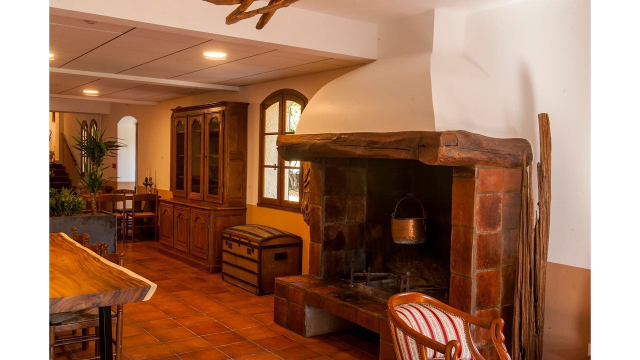 Photo of Others in Mons