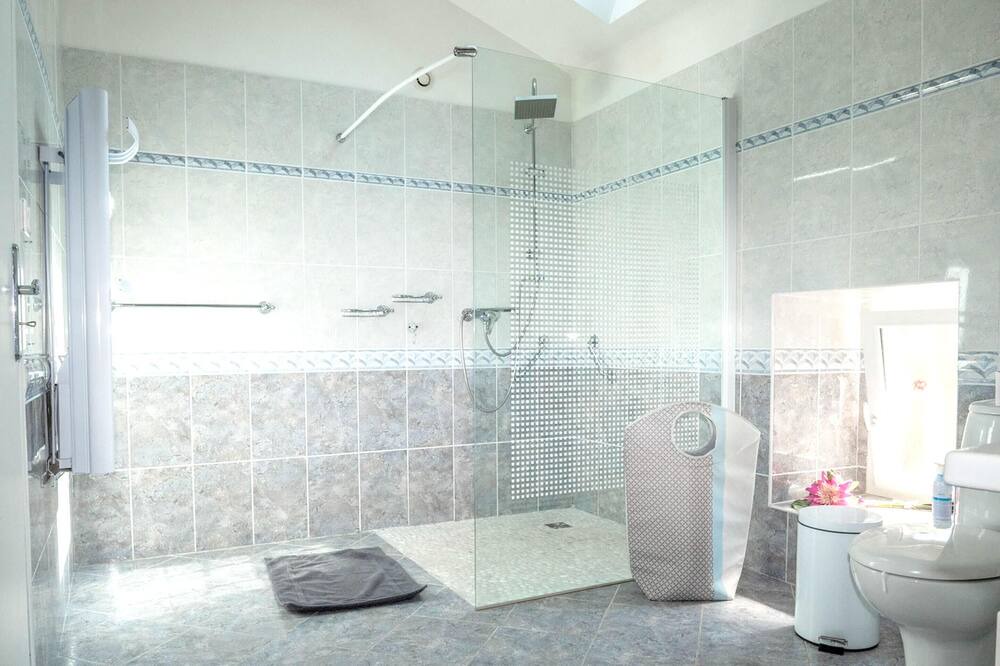 Photo of Bathroom in Andouque