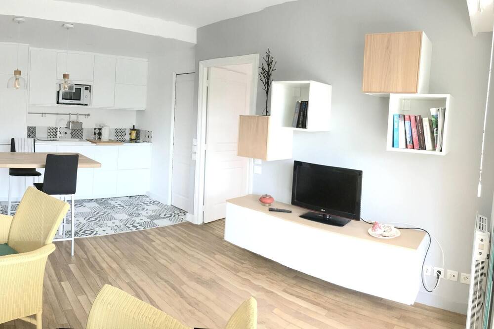 Photo of Livingroom in Saint-Andre-des-Eaux