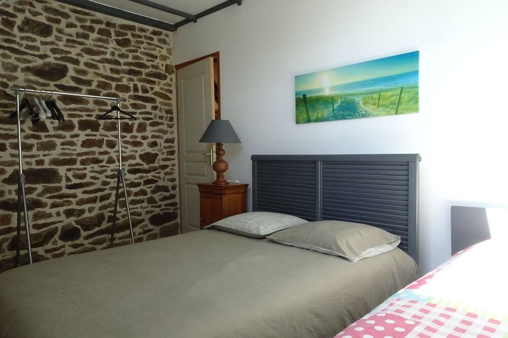 Photo of Others in Saint-Ovin