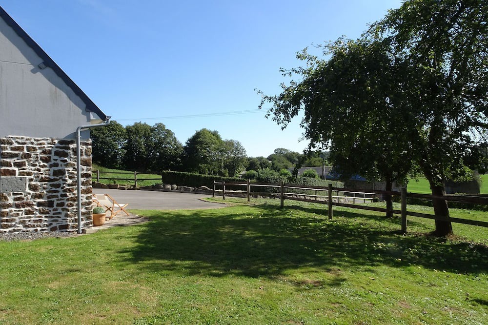 Photo of Outdoor in Saint-Ovin