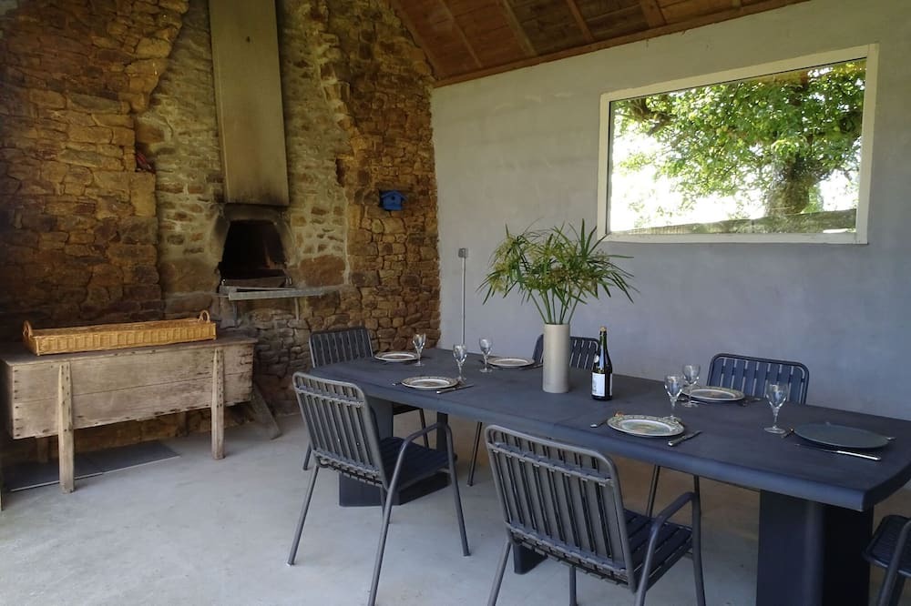 Photo of Patio Balcony in Saint-Ovin