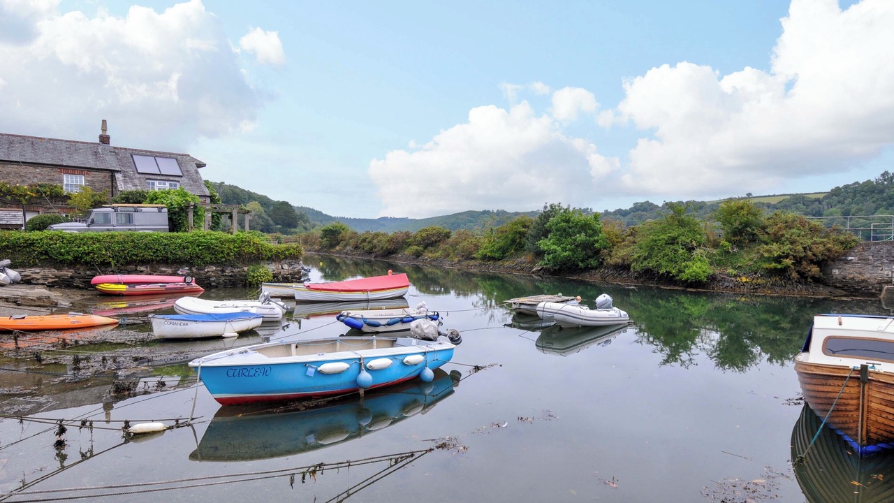 Photo of Others in Golant