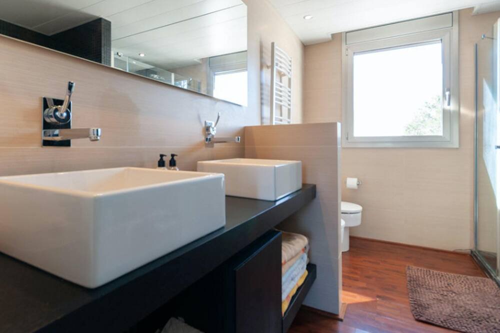 Photo of Bathroom in Canyelles