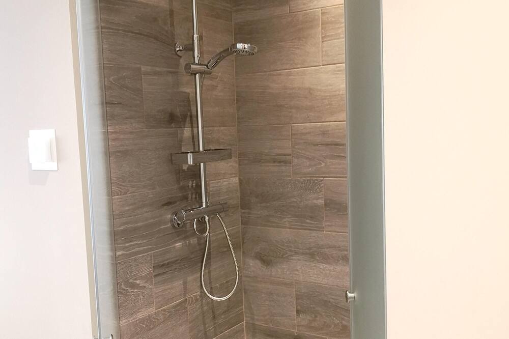 Photo of Bathroom in Incles