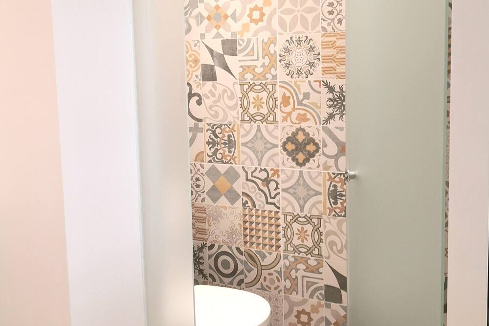 Photo of Bathroom in Incles