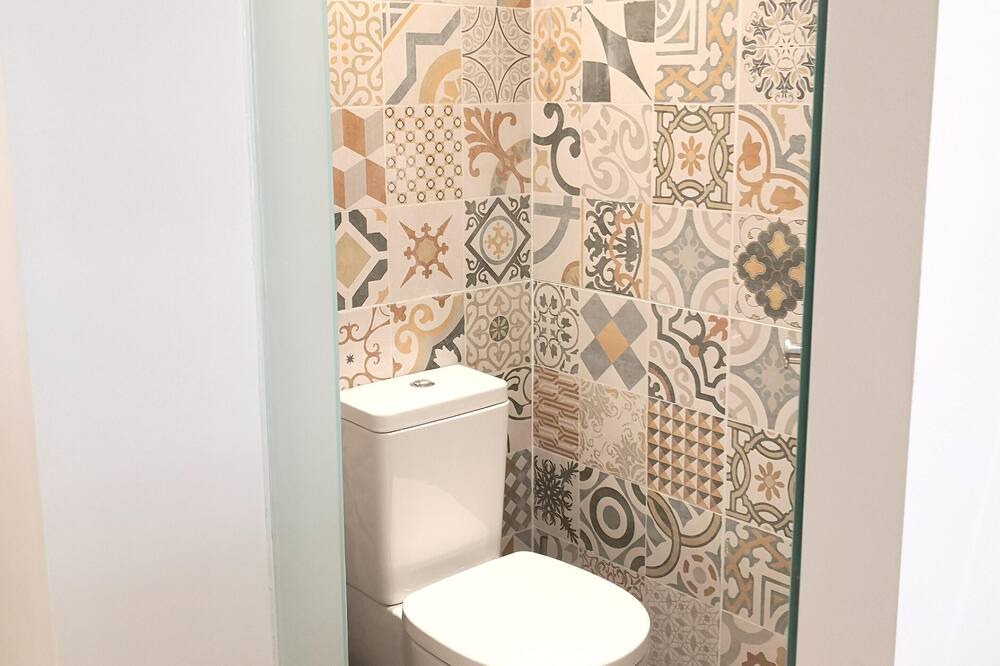 Photo of Bathroom in Incles