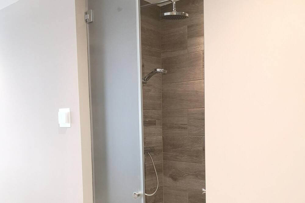 Photo of Bathroom in Incles