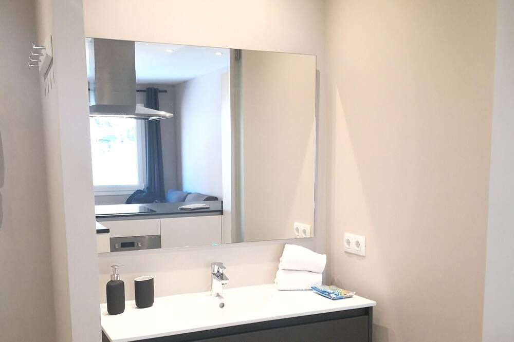 Photo of Bathroom in Incles