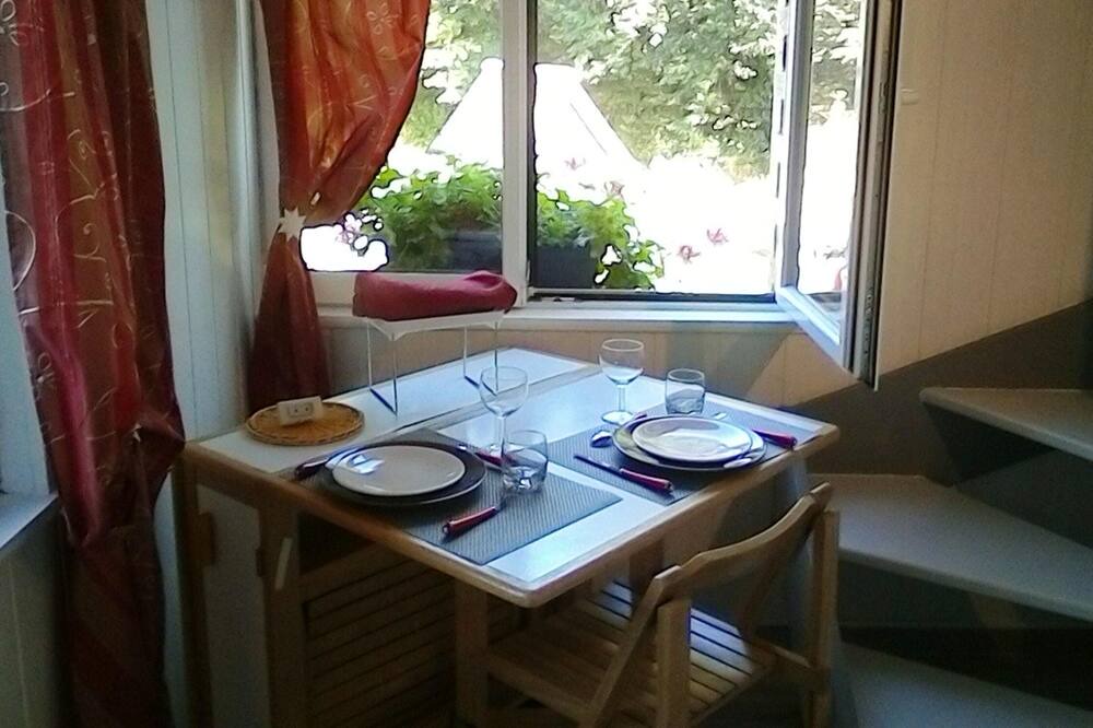 Photo of Livingroom in Les Authieux-Papion