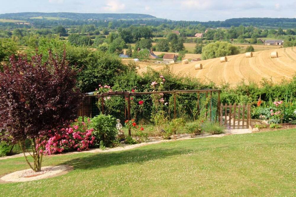 Photo of Outdoor in Les Authieux-Papion