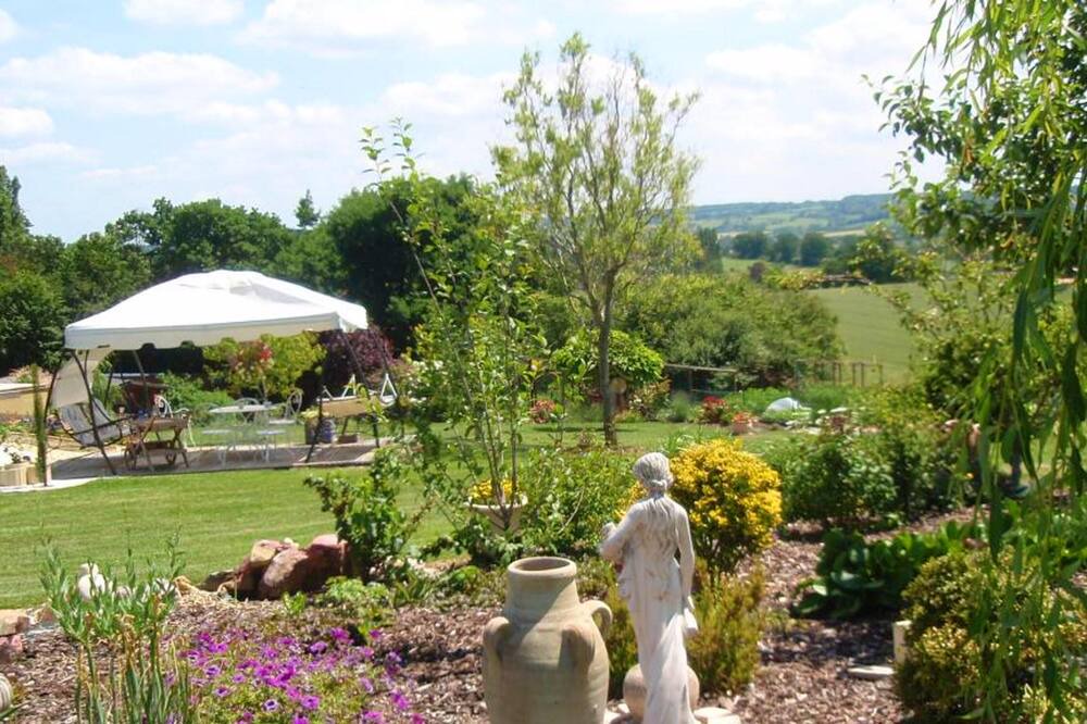 Photo of Outdoor in Les Authieux-Papion