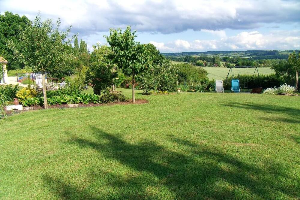 Photo of Outdoor in Les Authieux-Papion