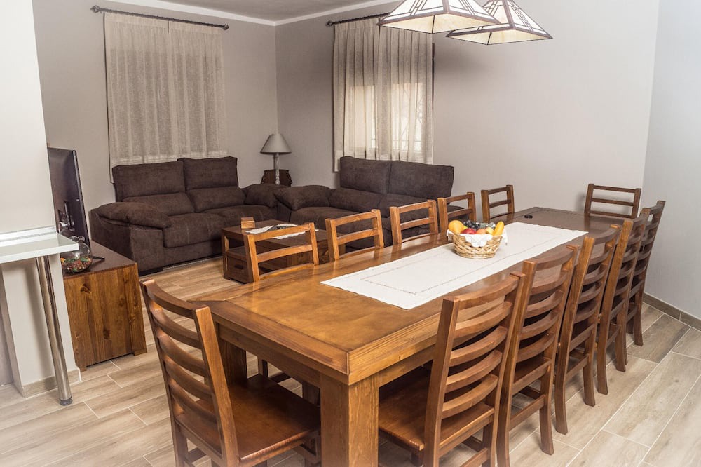 Photo of Livingroom in San Bartolome de Pinares