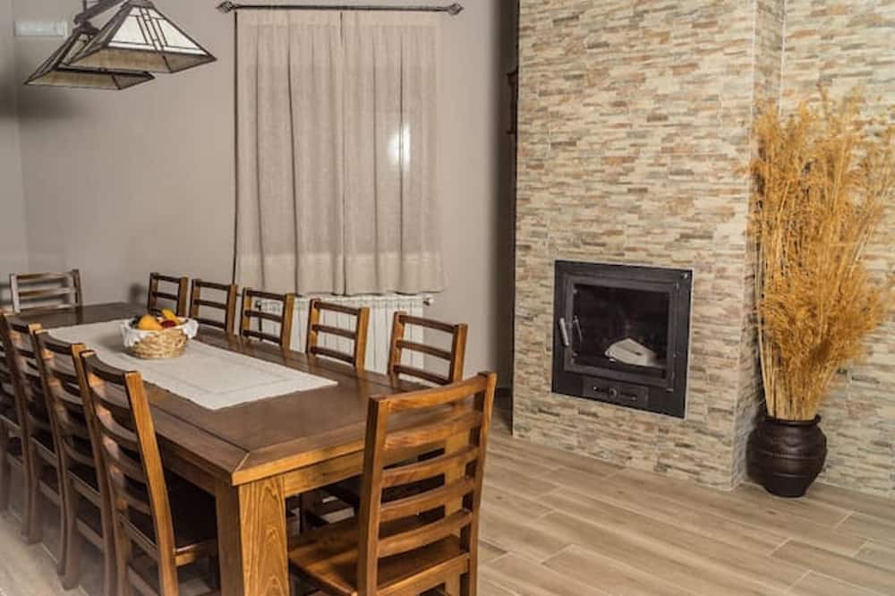 Photo of Livingroom in San Bartolome de Pinares