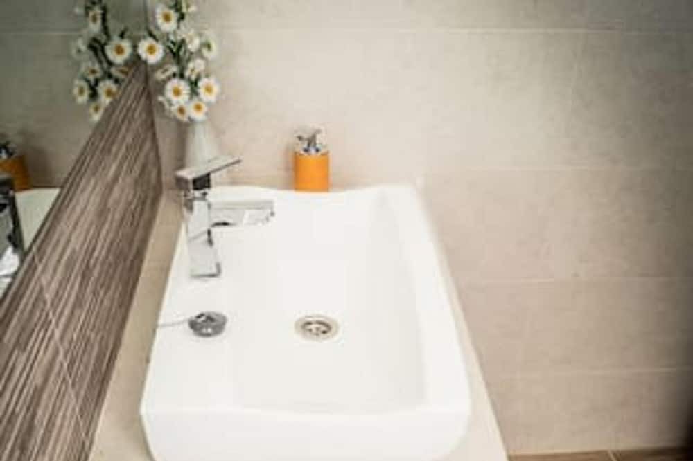Photo of Bathroom in San Bartolome de Pinares