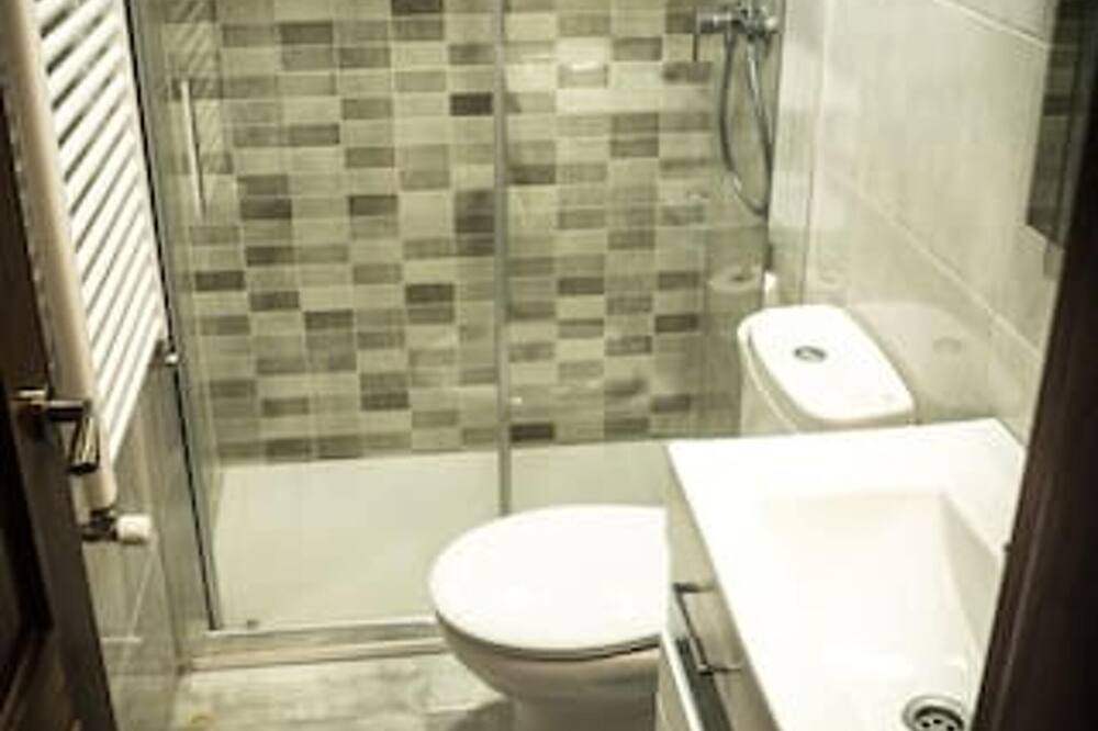 Photo of Bathroom in San Bartolome de Pinares