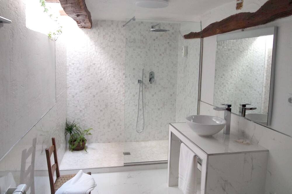 Photo of Bathroom in Villasur de Herreros