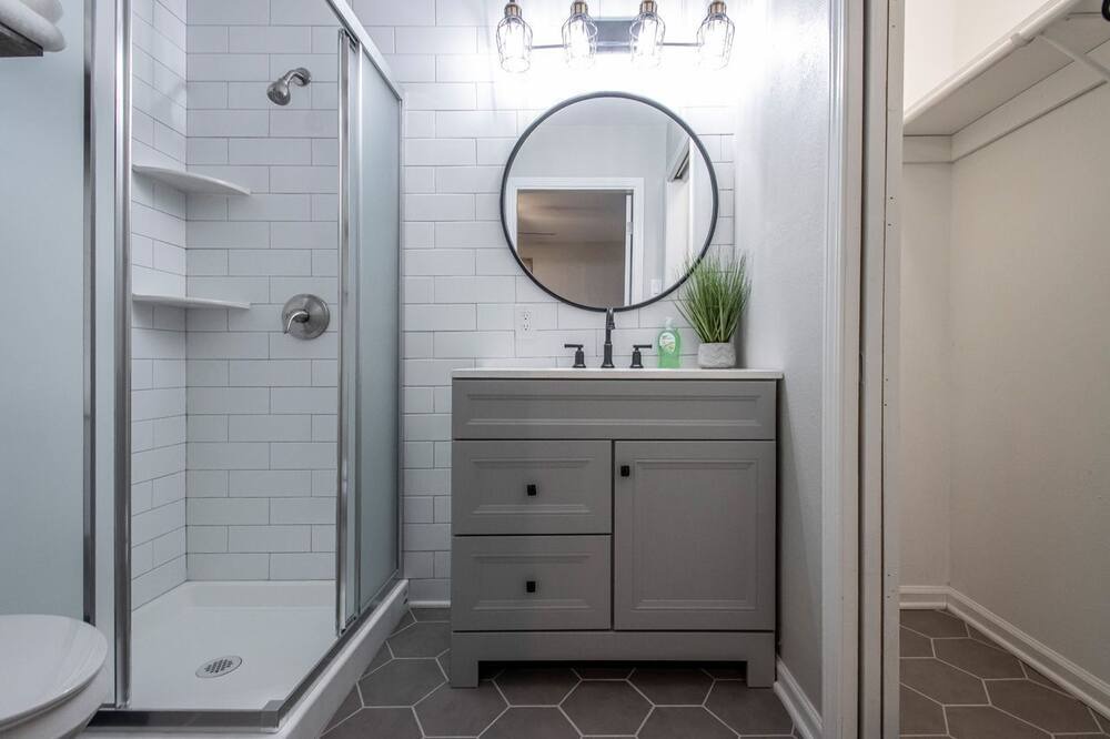 Photo of Bathroom in Benton