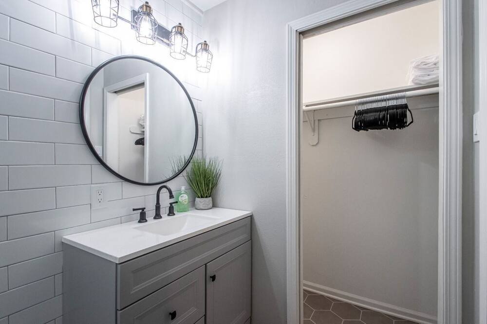 Photo of Bathroom in Benton