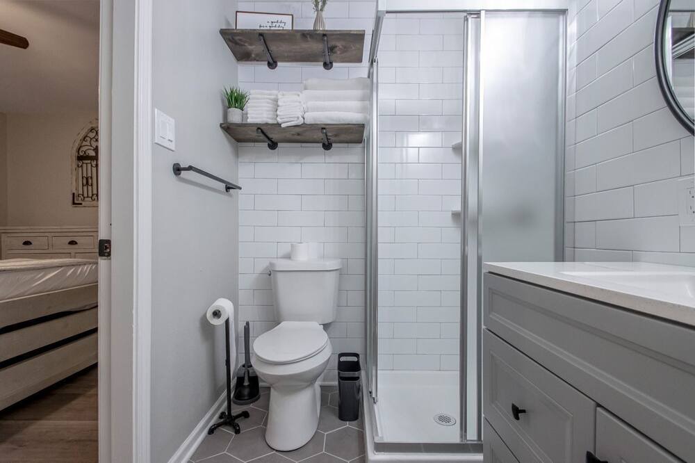Photo of Bathroom in Benton