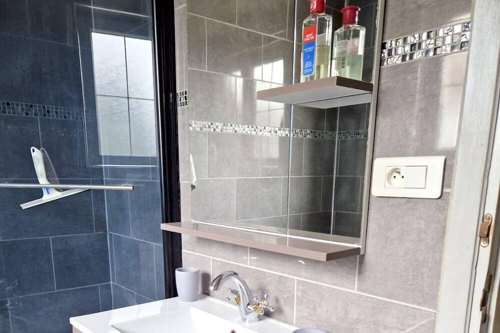 Photo of Bathroom in Berlaimont