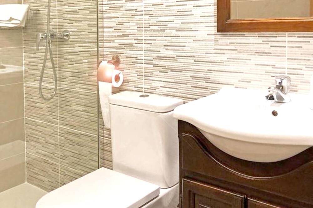 Photo of Bathroom in Cretas