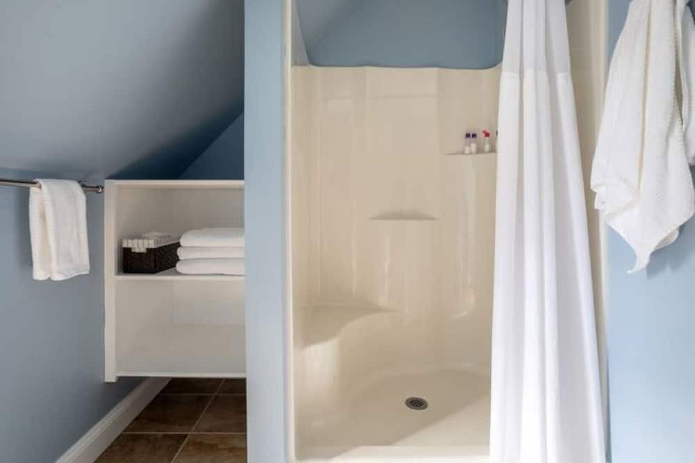 Photo of Bathroom in Town of Lloyd