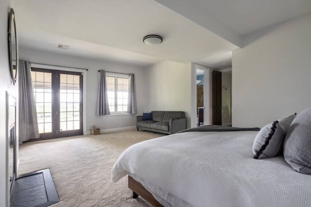 Photo of Bedroom in Town of Lloyd