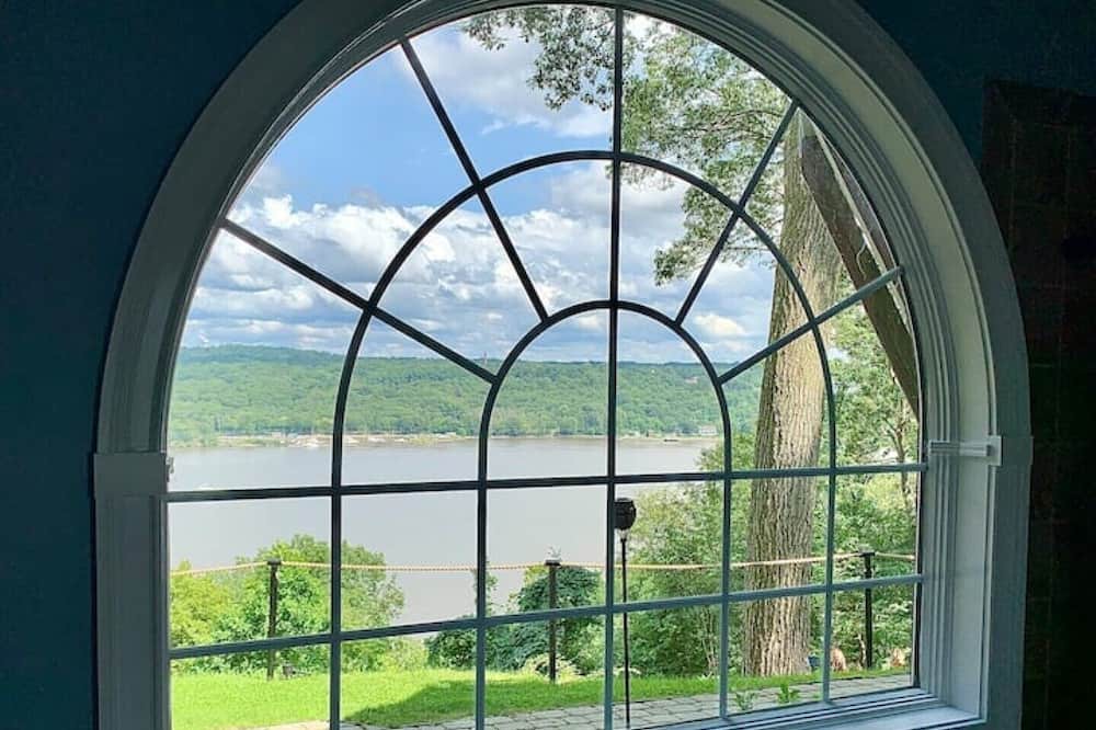 Photo of Bedroom in Town of Lloyd