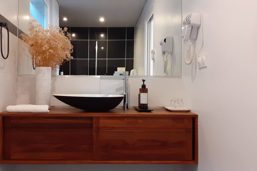 Photo of Bathroom in Publier