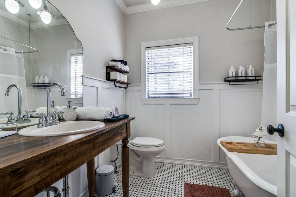 Photo of Bathroom in Rockwall